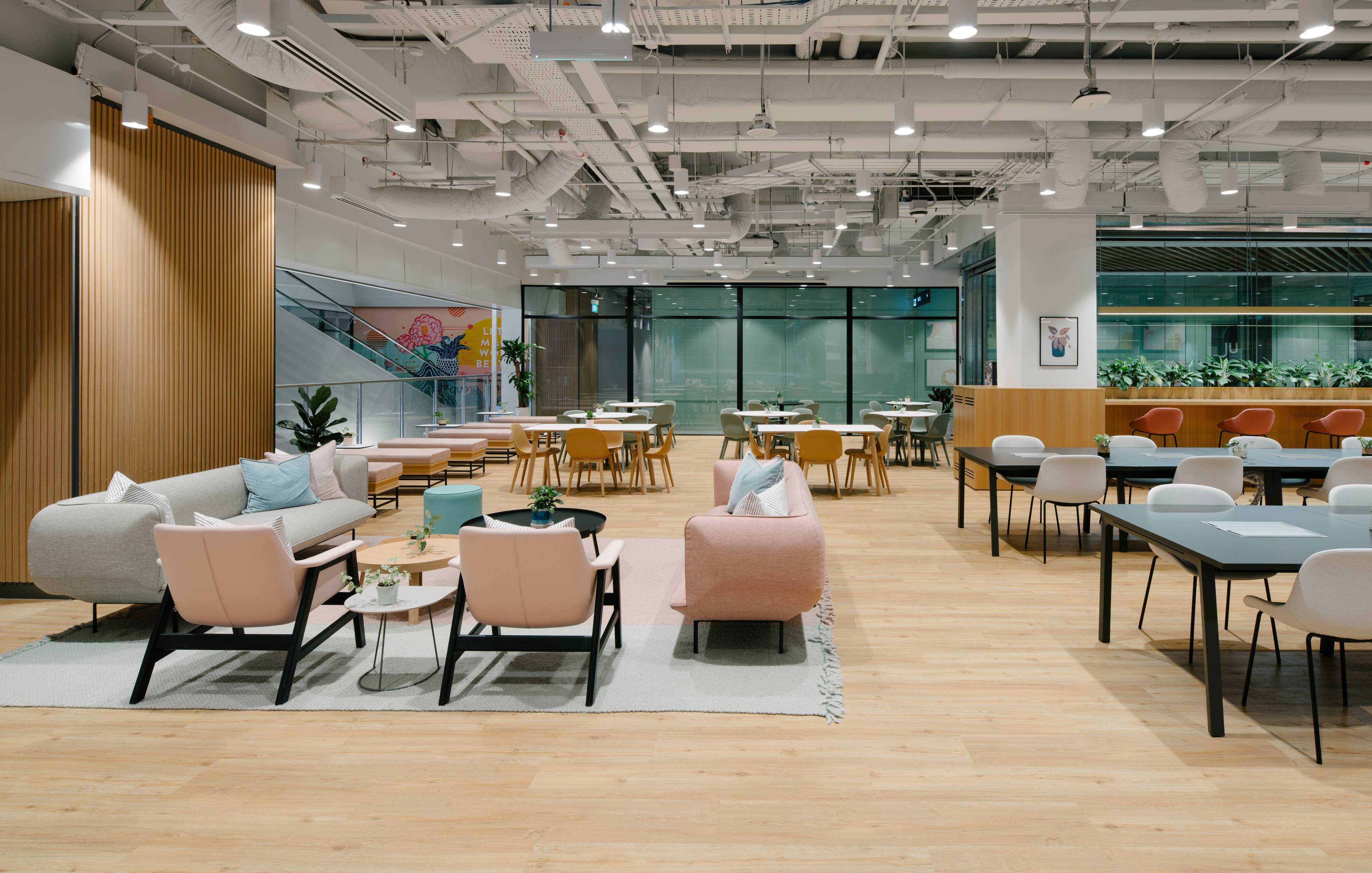 1 Person Co-working Desk at Cross Street Exchange