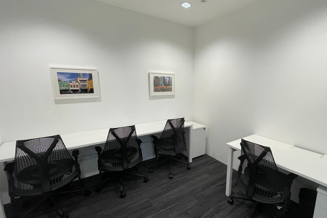4 Person Private Office at Tong Eng Building