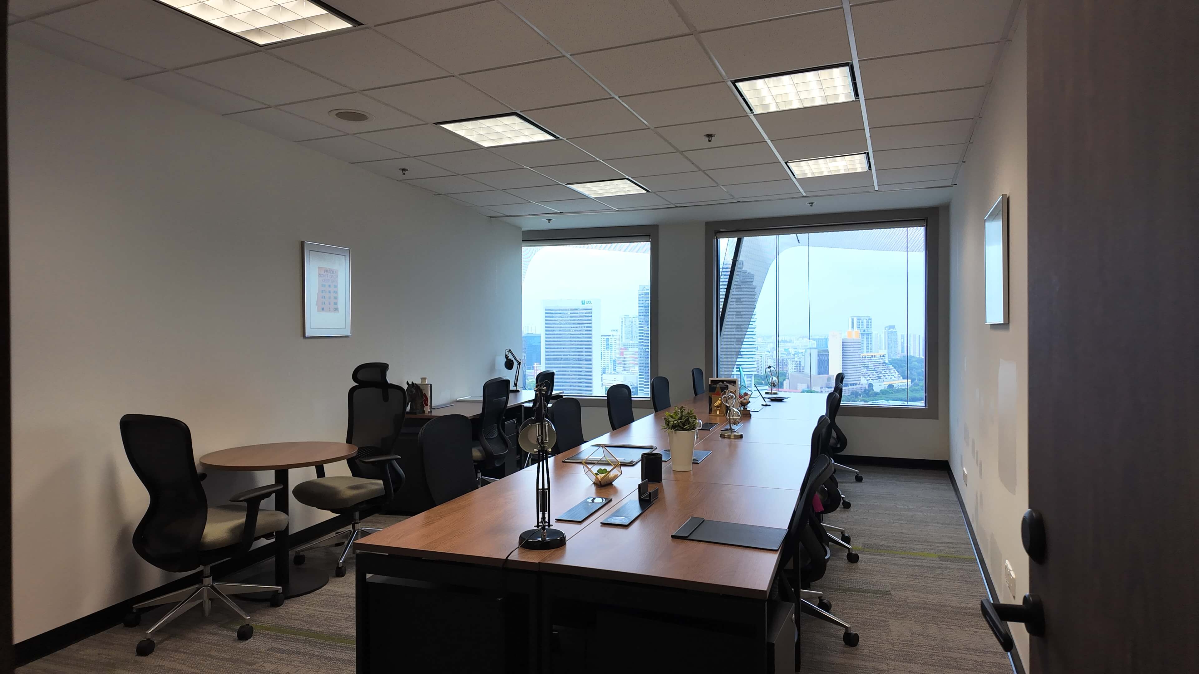 15 Person 私人办公室 at Centennial Tower