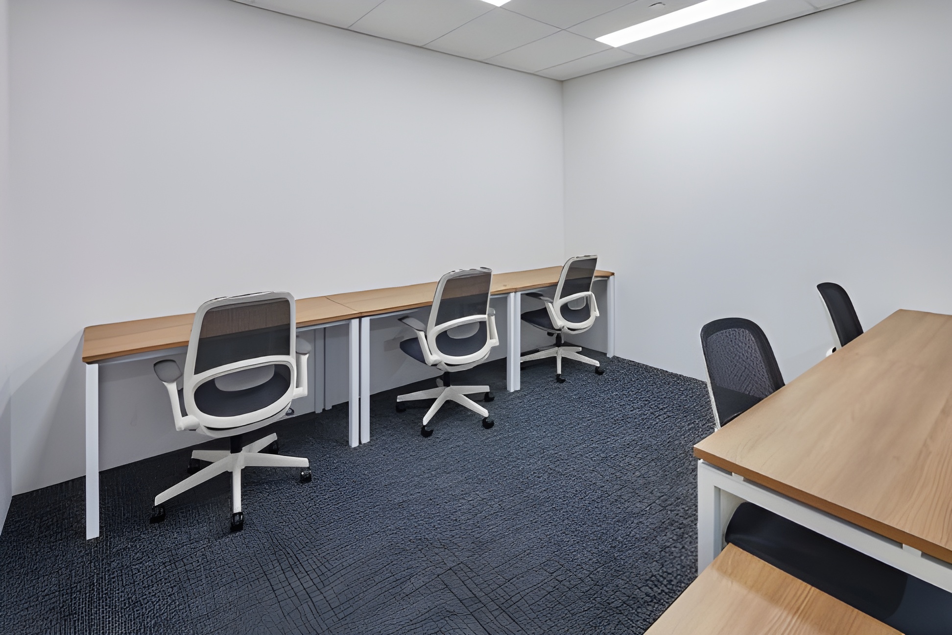 5 Person Private Office at Robinson 77