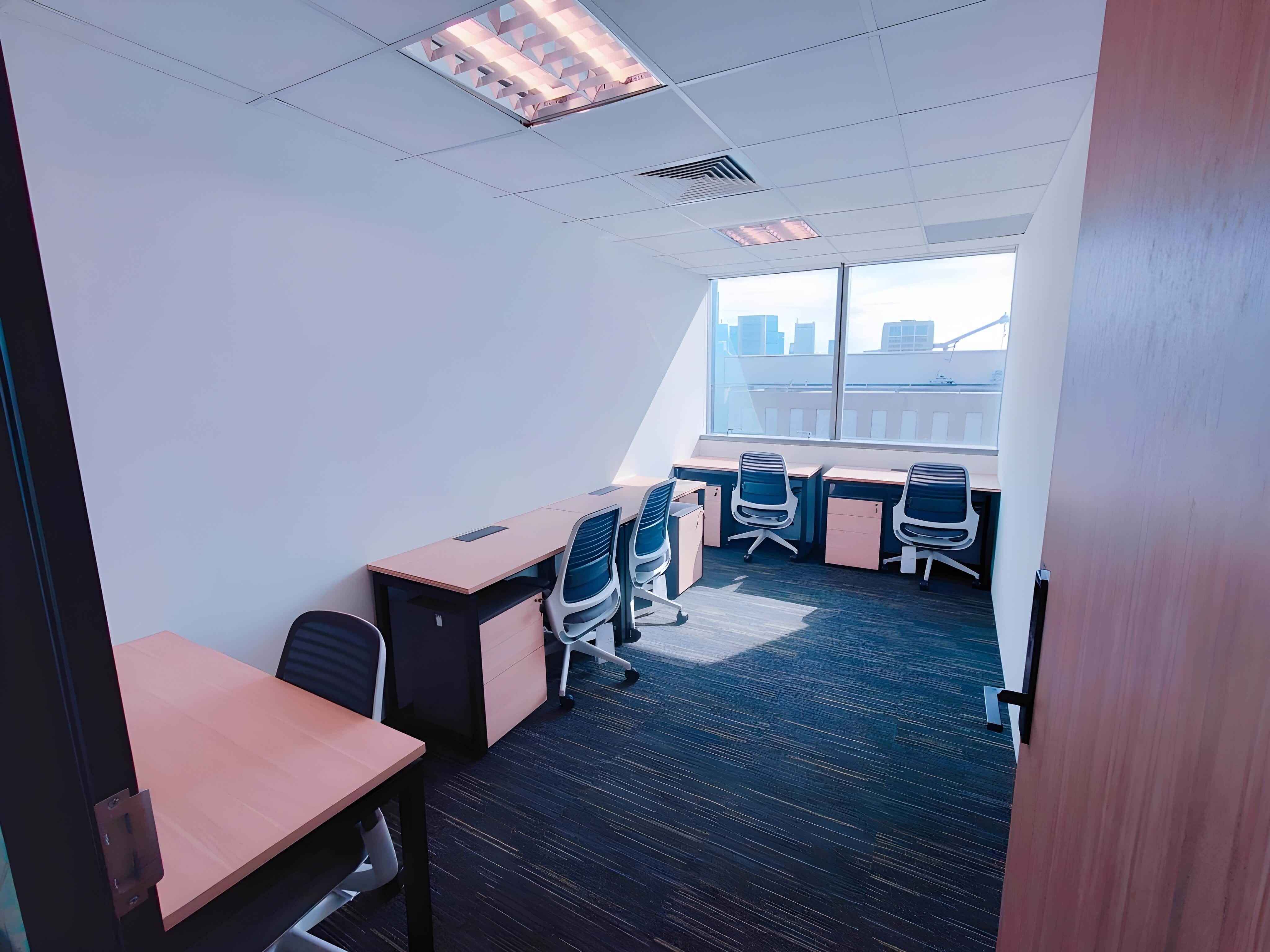 5 Person Private Office at Odeon Towers