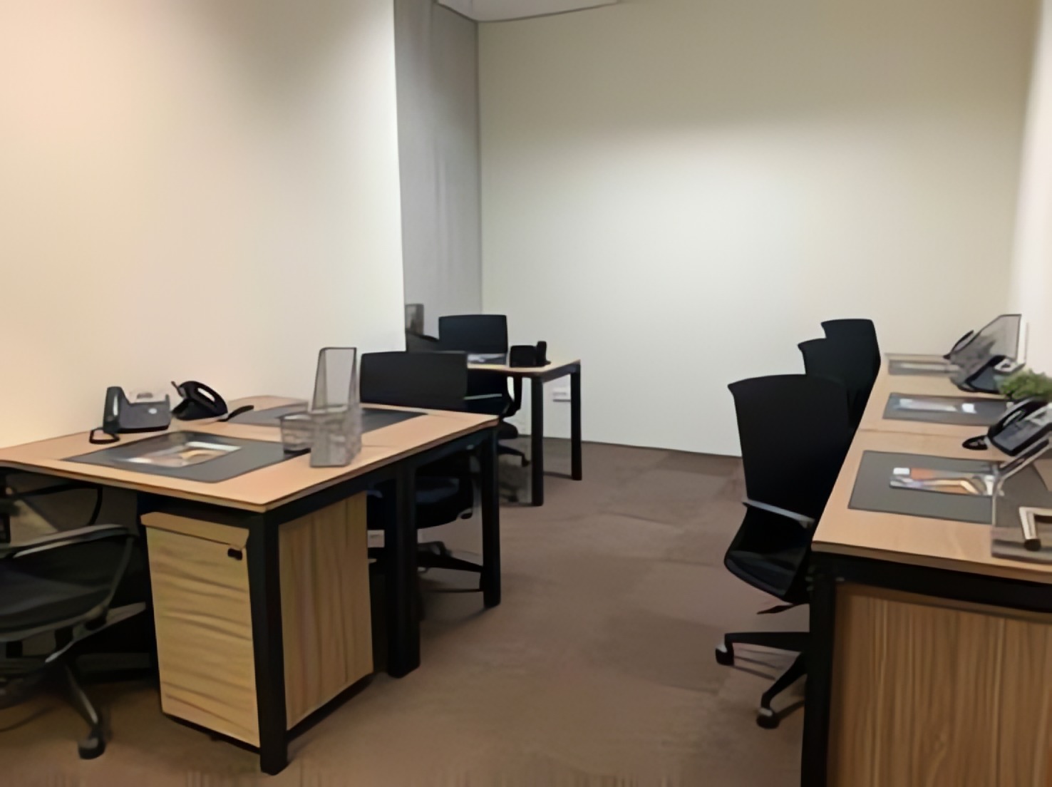 6 Person Private Office at Tokio Marine Centre