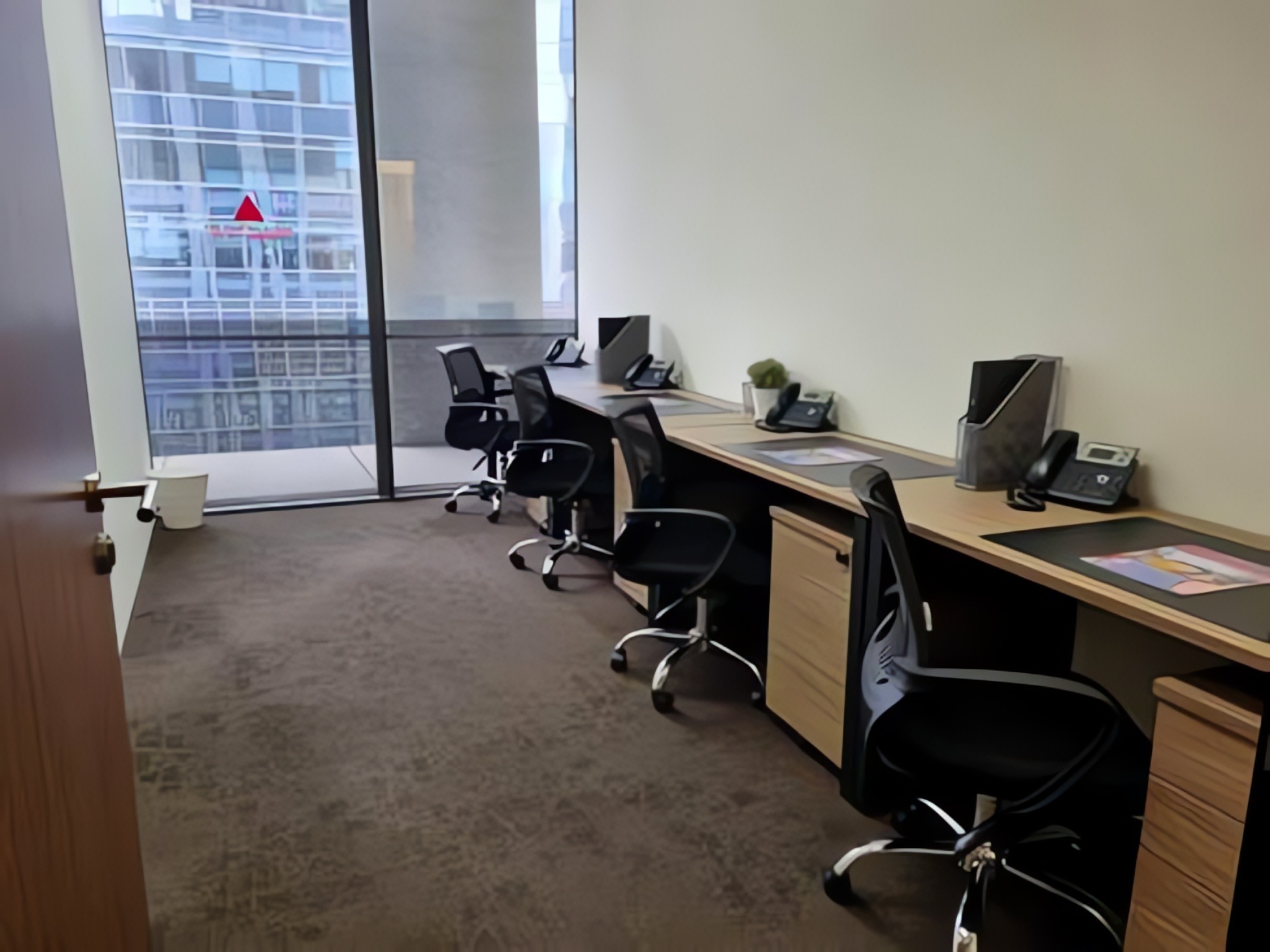 4 Person Private Office at Tokio Marine Centre