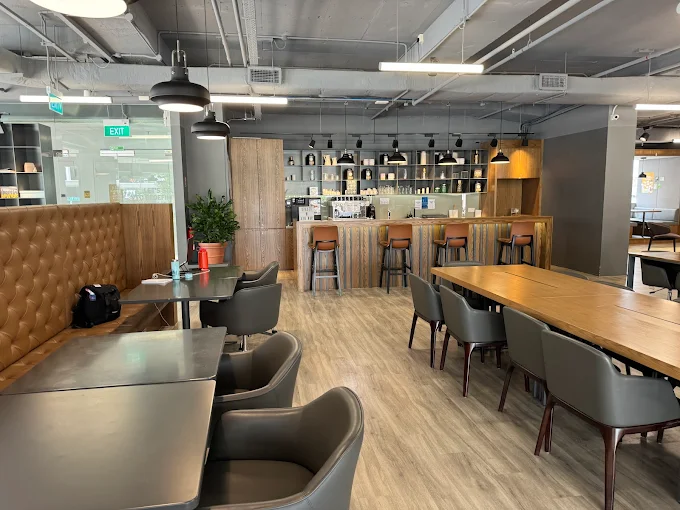 1 Person Co-working Desk at 410 North Bridge Road