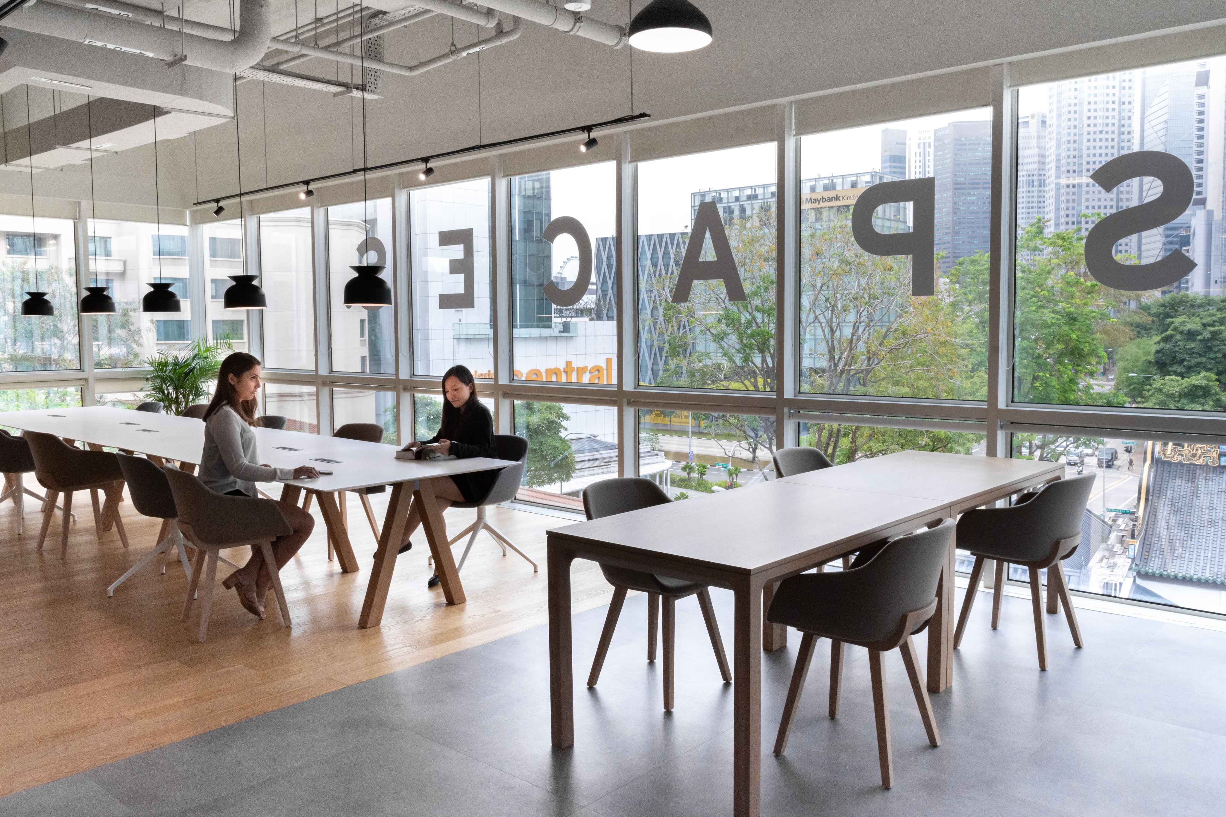 1 Person 共享办公位 at 21 Merchant Road