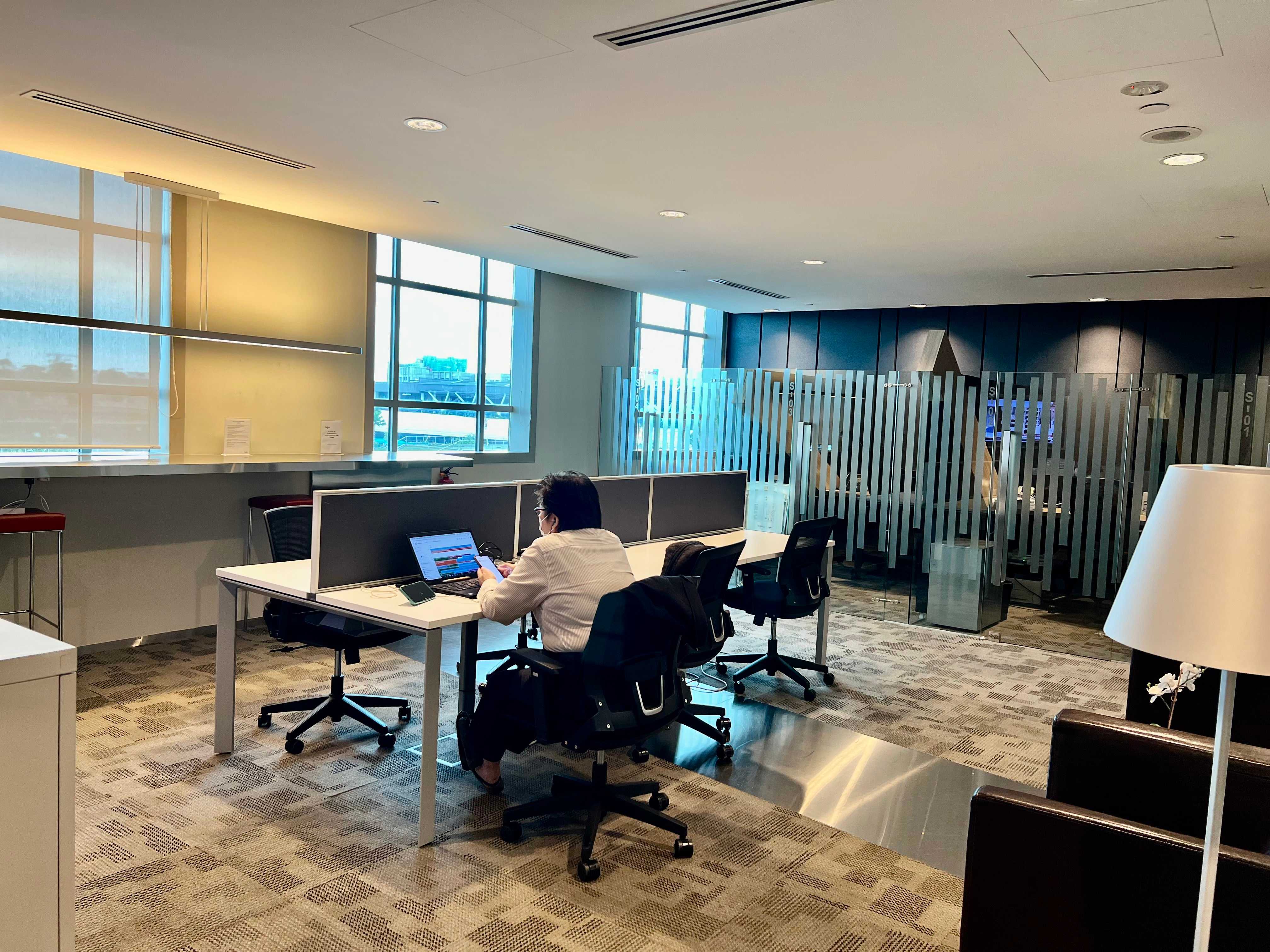 1 Person Co-working Desk at Tampines Junction