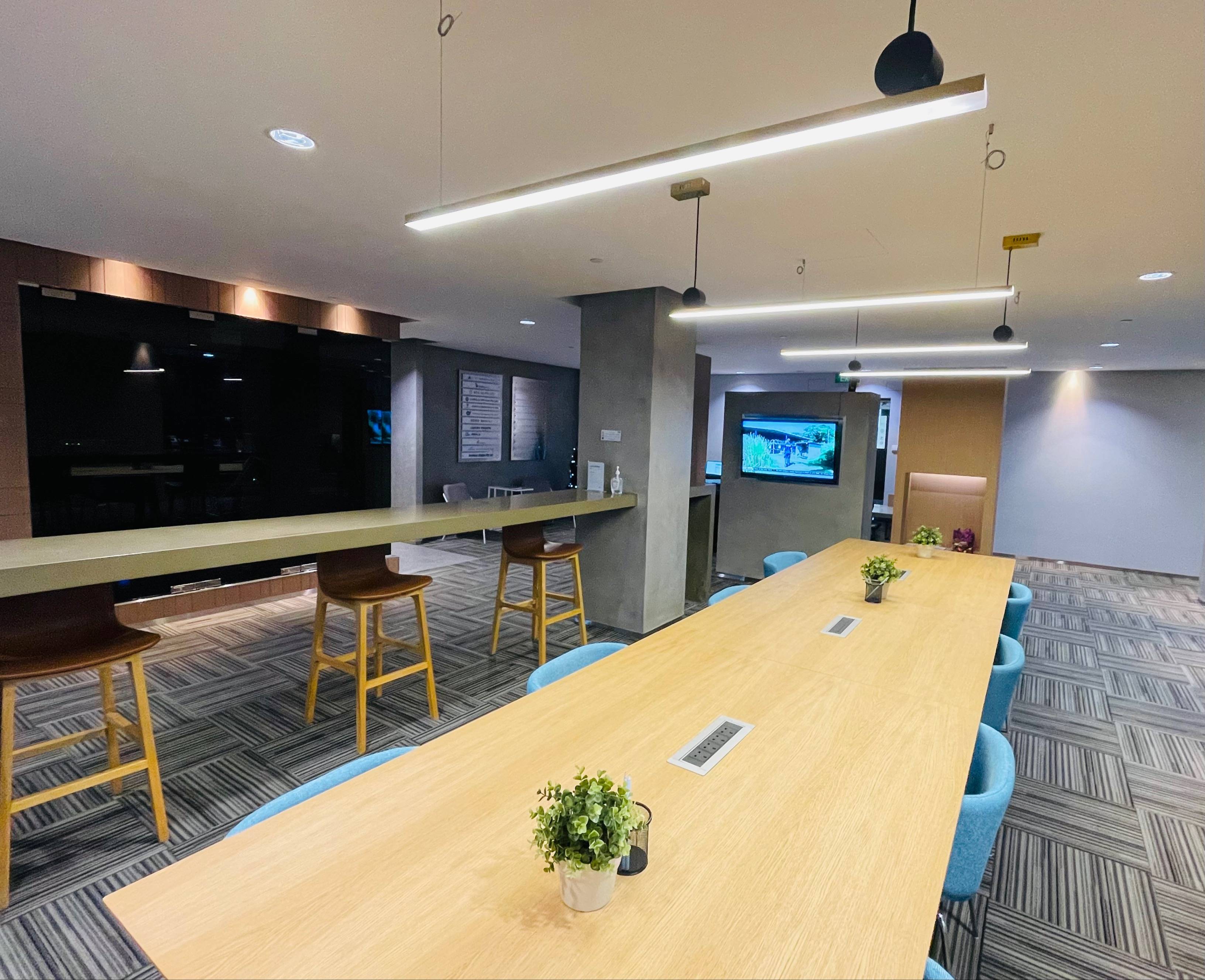 1 Person Co-working Desk at Wisma Atria