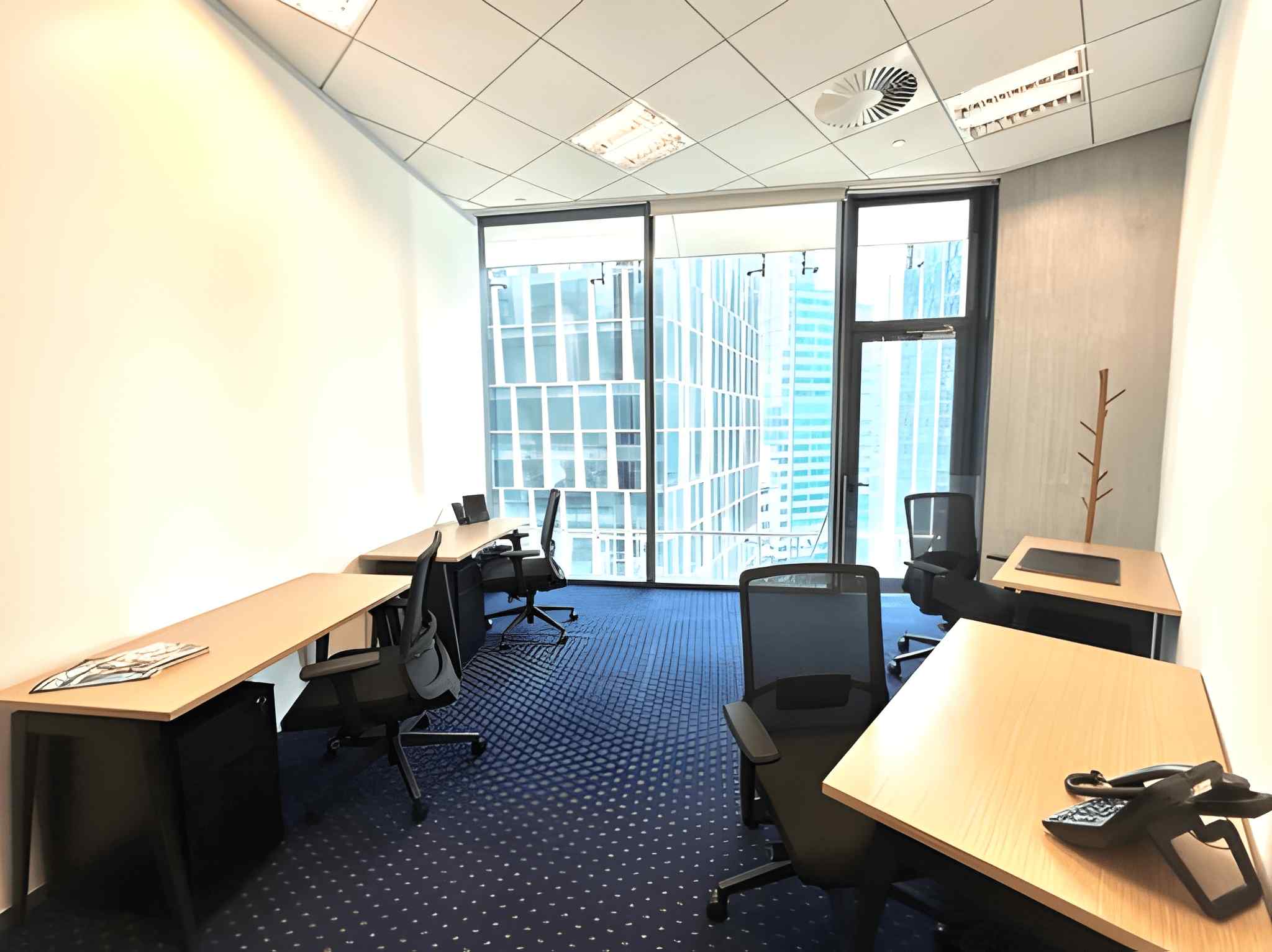 6 Person Private Office at CapitaGreen