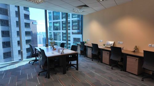 Modern serviced office interior in Singapore CBD